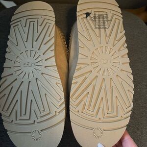 Authentic Ugg Platform Tazz Slippers